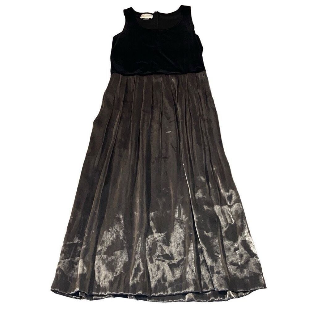 Vintage Karin Stevens Size 14 Black and Silver Velvet Pleated Formal Maxi Dress